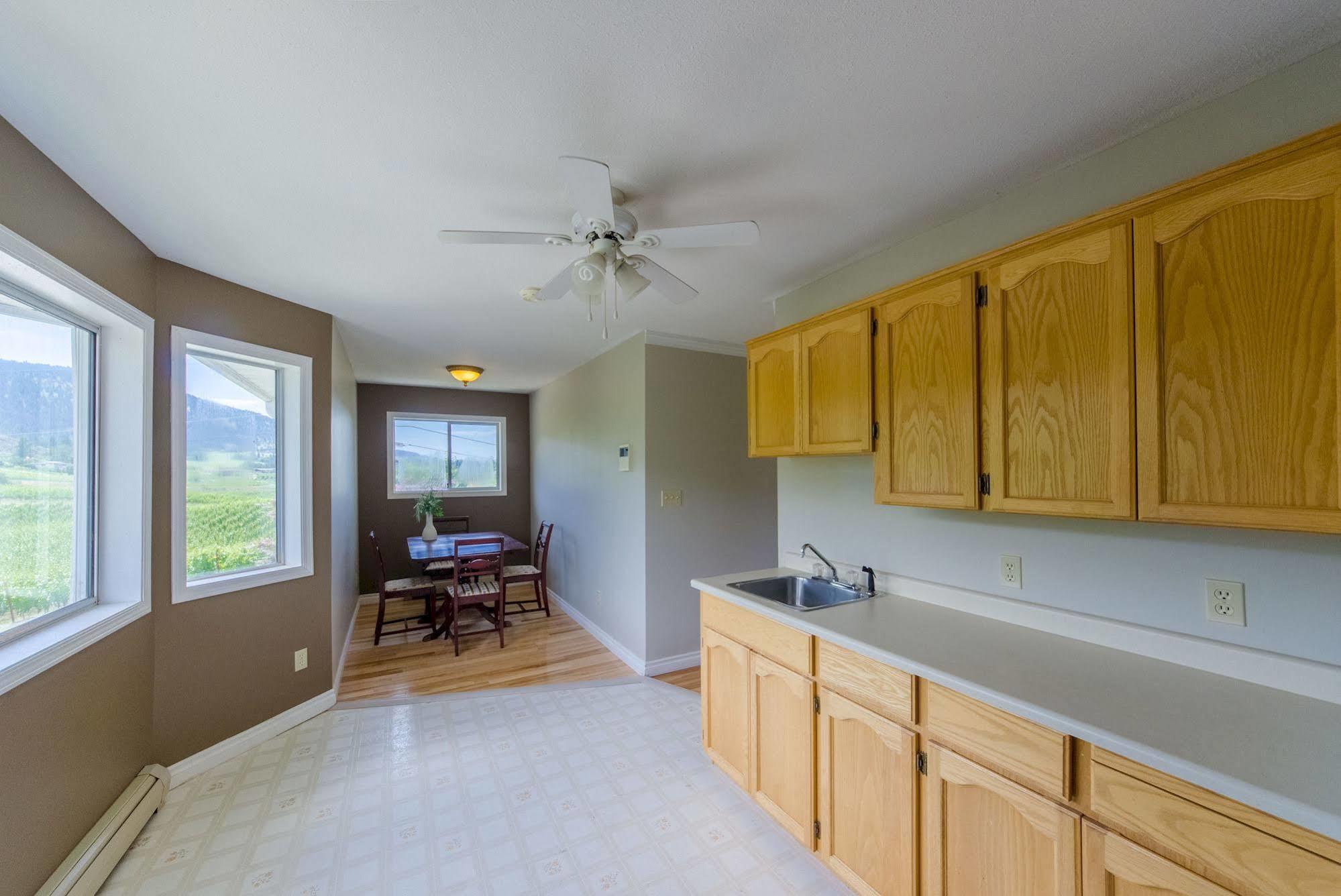 Ok Whistle Stop Bed & Breakfast Penticton Exteriér fotografie
